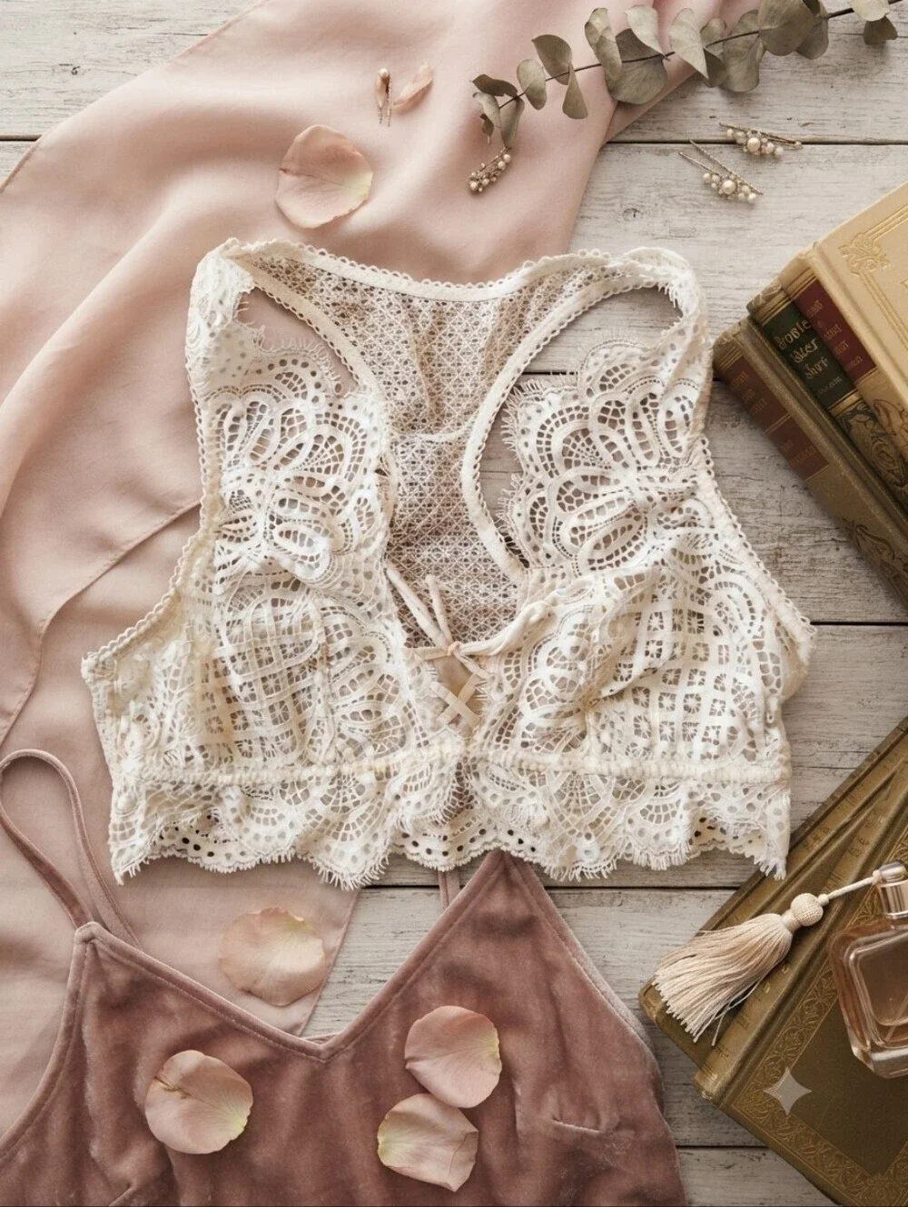 Victoria's Secret Dream Angels Cream White Sheer Lace Racerback Bralette
